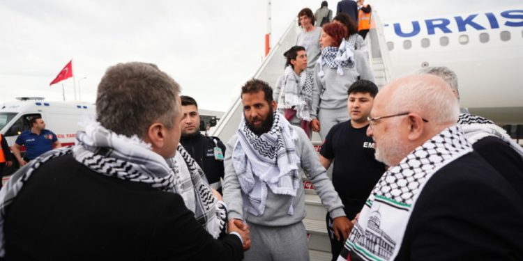 Sumud Filosu aktivistleri 3 uçakla İstanbul’a geldi