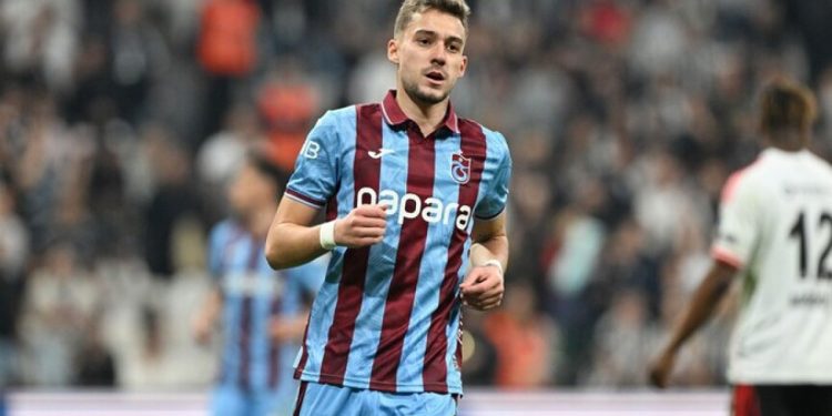 Trabzonspor, Ernest Muçi transferini resmen açıkladı
