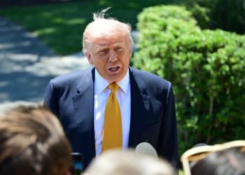 Trump: Acelem yok, ara seçim var