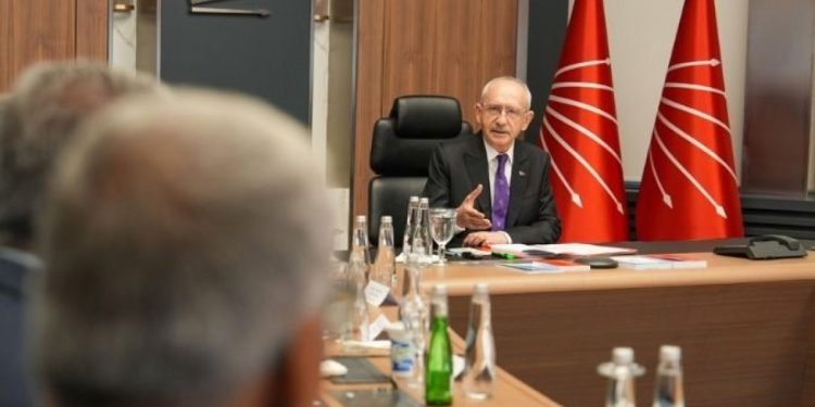CHP MYK toplandı: Gözler disiplin kararlarında