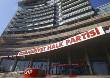 CHP kulisleri hareketli: Belediye başkanları ihraç edilecek