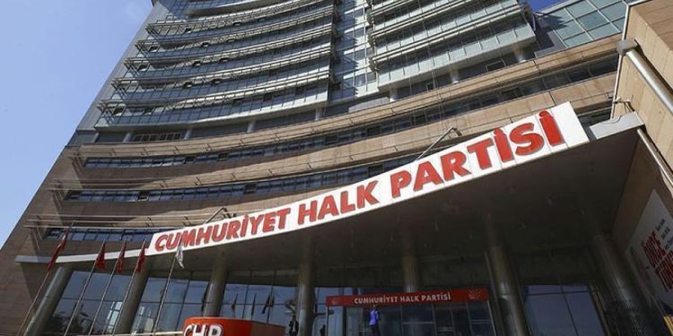 CHP kulisleri hareketli: Belediye başkanları ihraç edilecek