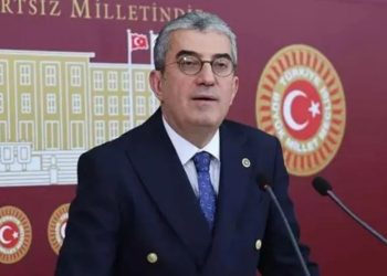 CHP’de Gökhan Günaydın’ın grup başkanvekilliği görevi iade edildi