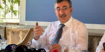 Cevdet Yılmaz en düşük emekli maaşı için Meclis’i işaret etti