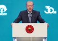 Erdoğan : Akışa yön veren bir gençlik yetiştireceğiz