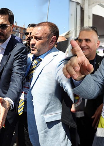 Fenerbahçe’de başkanlık seçimi için oy verme işlemi başladı