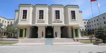 İki belediye başkanı görevden uzaklaştırıldı