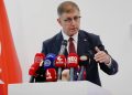 İzmir Büyükşehir Belediye Başkanı Cemil Tugay CHP’den istifa etti
