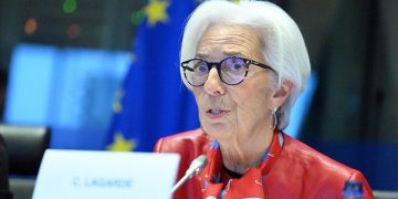 Lagarde: Faiz artırımı Orta Doğu’daki savaşın doğrudan sonucu