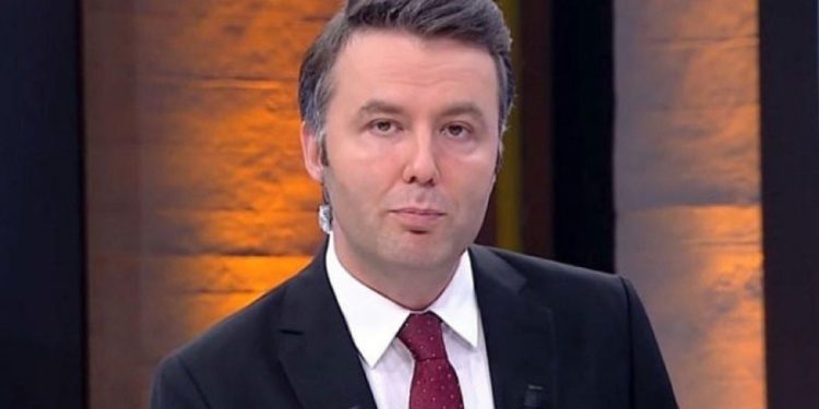 Mehmet Akif Ersoy iddianamesi savcılığa iade edildi