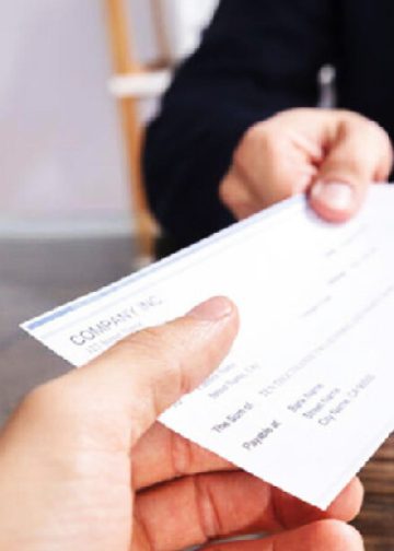 Şirketin çeklerini çalıp 800 milyon TL zarara uğrattılar