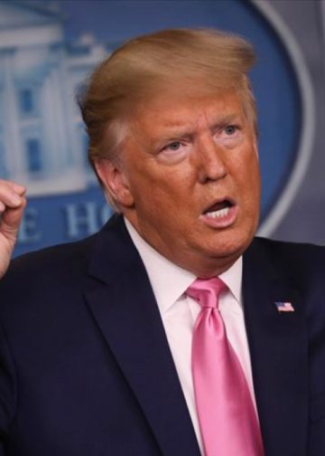 Trump imzaların atılacağı saati açıkladı