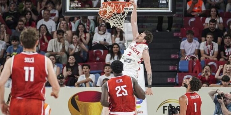 A Milli Erkek Basketbol Takımı İsviçre’yi 95-72 yendi