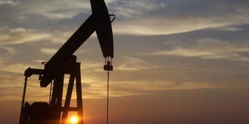 Ablukaya rağmen İran’ın dört aylık petrol geliri 11 milyar doları aştı