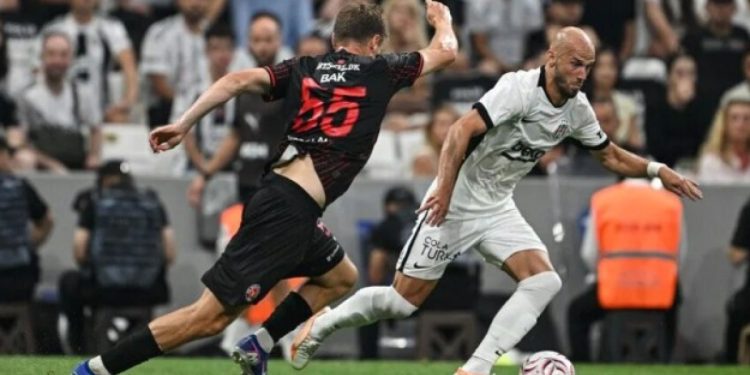 Beşiktaş Danimarka’da tur peşinde