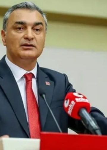 CHP’de 8 il başkanı ve yönetimi görevden alındı