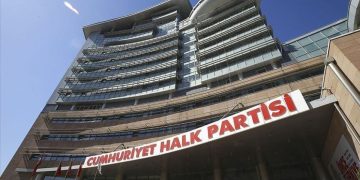 CHP’de deprem: 400 bine yakın istifa!