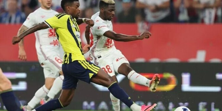 Fenerbahçe Şampiyonlar Ligi’nde 3. eleme turuna yükseldi