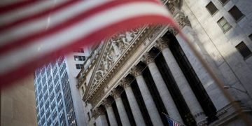 New York borsası çip hisselerindeki satışlarla güne düşüşle başladı