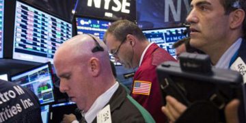 New York borsası haftanın son gününe temkinli başladı
