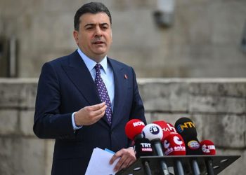 Özgür Özel kanadı kurultay için mahkemeye gidiyor