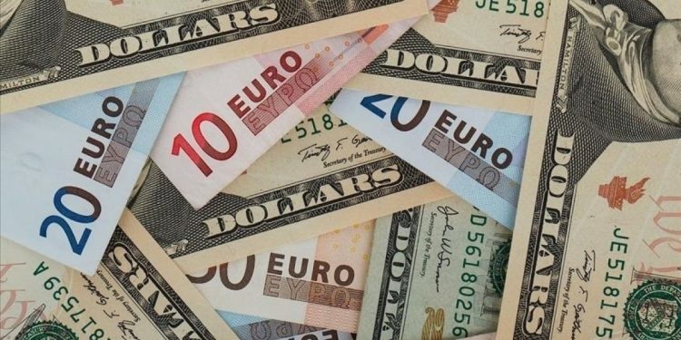 TCMB öncesi dolar ve euro rekor kırdı!