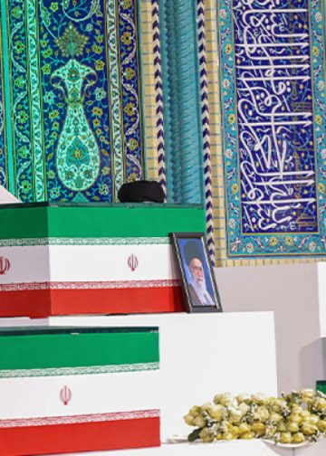 Tahran’da gövde gösterisi: Hamaney’in cenazesi başladı