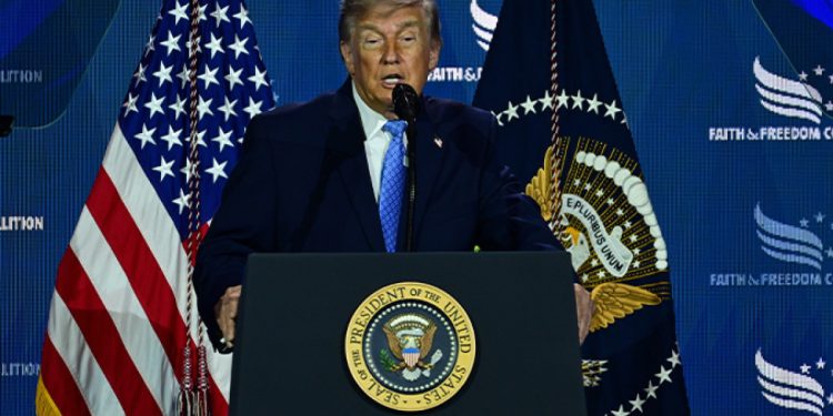 Trump ilk kez İran’ın savaştan kârlı çıktığını söyledi
