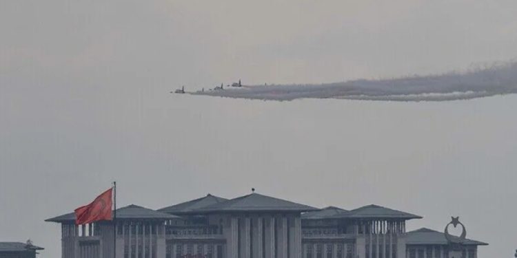 Türk Yıldızları’ndan NATO provası
