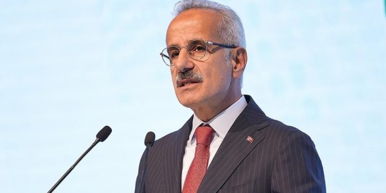 Uraloğlu’dan 15 Temmuz: 40 yıllık sızma bir gecede bozguna uğratıldı