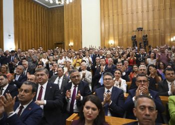 Yeni yol haritası öncesi Özel’in yanındaki 83 milletvekili