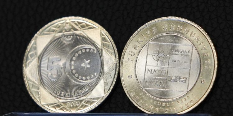 Zirveye özel 5 lira!