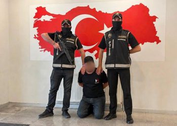 Bakü’de ortak operasyon: Firari suç örgütü üyesi Türkiye’ye getirildi