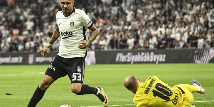 Beşiktaş Avrupa Ligi’nde play-off turuna yükseldi