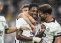 Beşiktaş tur kapısını araladı