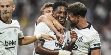 Beşiktaş tur kapısını araladı