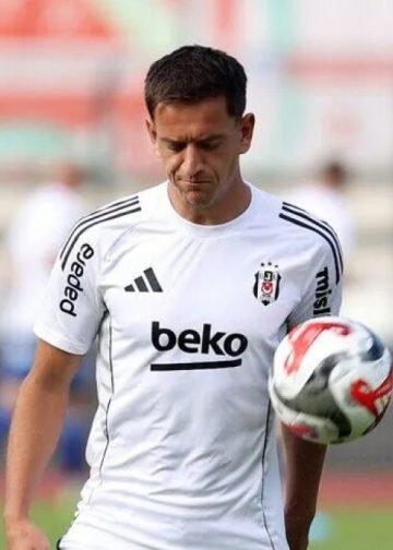 Beşiktaş’ta ayrılık: Hadziahmetovic’in sözleşmesi feshedildi
