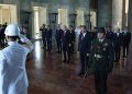 Cumhurbaşkanı Erdoğan YAŞ üyeleriyle birlikte Anıtkabir’i ziyaret etti