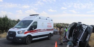 Diyarbakır’da nişan yolunda feci kaza: 7 ölü, 9 yaralı