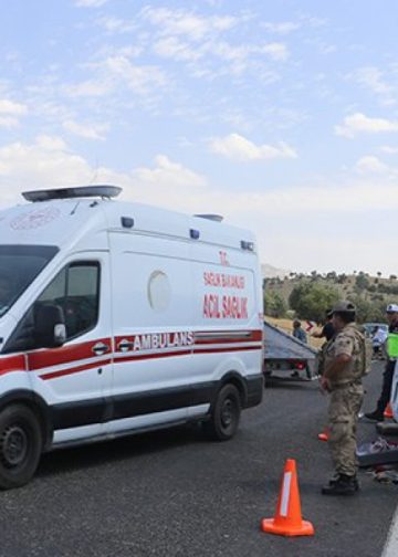 Diyarbakır’da nişan yolunda feci kaza: 7 ölü, 9 yaralı