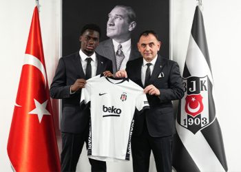 Ernest Poku Beşiktaş’a imzayı attı