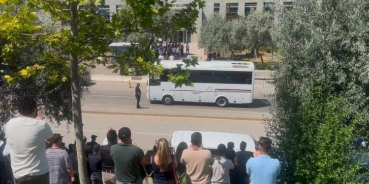 Etimesgut Belediye Başkanı Beşikçioğlu adliyeye sevk edildi