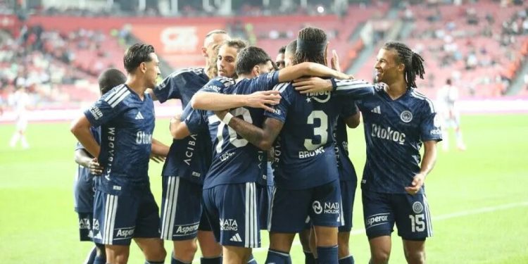 Fenerbahçe Samsun’da rahat kazandı
