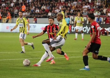 Fenerbahçe Süper Lig’e mağlubiyetle başladı