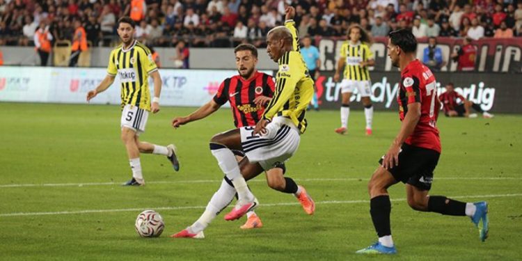 Fenerbahçe Süper Lig’e mağlubiyetle başladı
