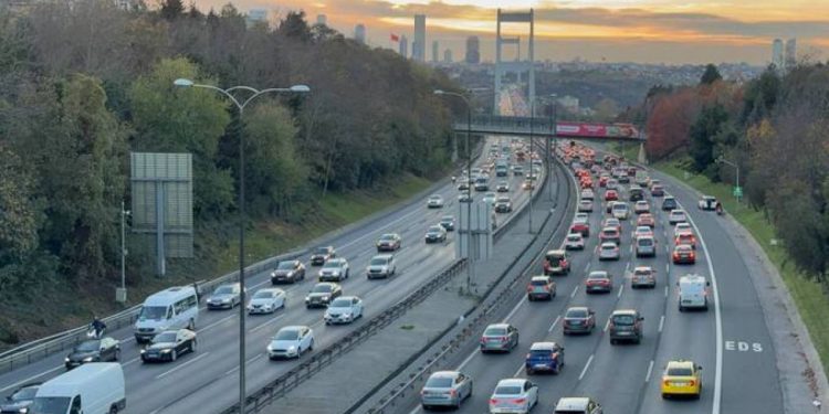 İstanbul’da yarın bazı yollar trafiğe kapatılacak