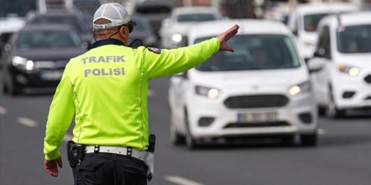 İstanbul’da yarın bazı yollar trafiğe kapatılacak