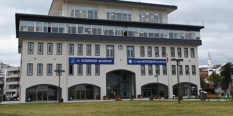 Kuşadası Belediyesi’ne 3. dalga operasyonu