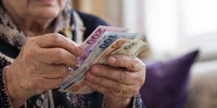 Memur ve emekli zamlarını belirleyecek masadaki 3 senaryo