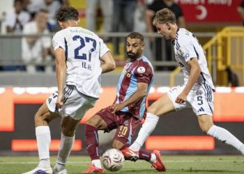 Salah oynadı ama yetmedi: Trabzonspor deplasmandan 1 puanla döndü